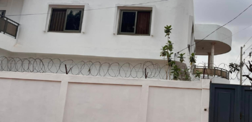 IMMEUBLE LOCATIF MODERNE À VENDRE – AKASSATO, ABOMEY-CALAVI