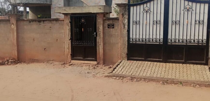 RÉSIDENCE R+2 À VENDRE – AGORI, ABOMEY-CALAVI