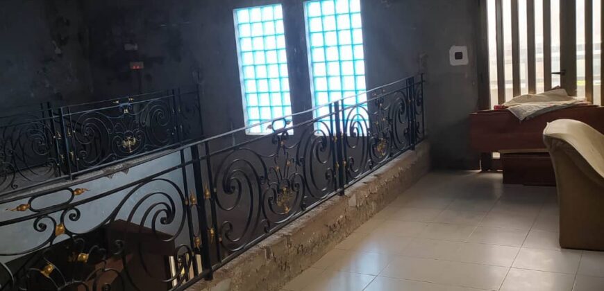 RÉSIDENCE R+2 À VENDRE – AGORI, ABOMEY-CALAVI