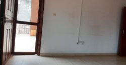 Maison duplex de 4 chambres et salon à louer