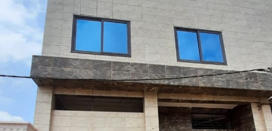 Immeuble moderne de près de 30 pièces extensibles à louer à Calavi – Carrefour Bidossèssi