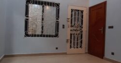 Immeuble moderne de près de 30 pièces extensibles à louer à Calavi – Carrefour Bidossèssi