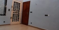 Immeuble moderne de près de 30 pièces extensibles à louer à Calavi – Carrefour Bidossèssi